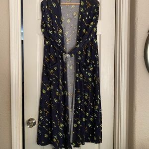 💘LuLaRoe Sarah Cardigan with Feathery Arrows